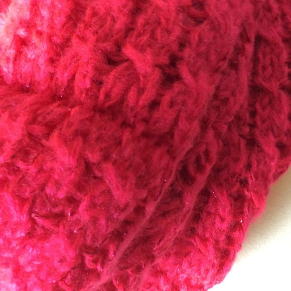 ❤️Be Mine..H&M Red & Sparkly Infinity Scarf! - Picture 2 of 3